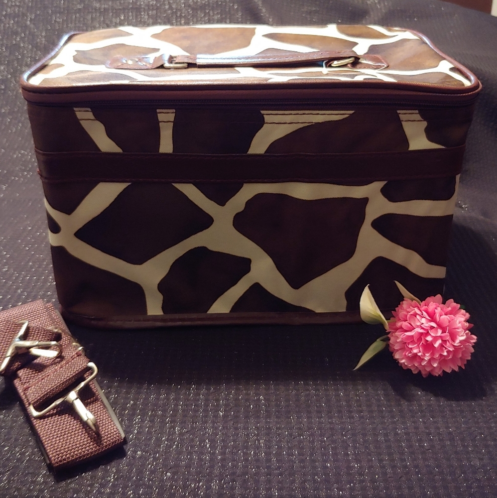 Make Up Overnight Case